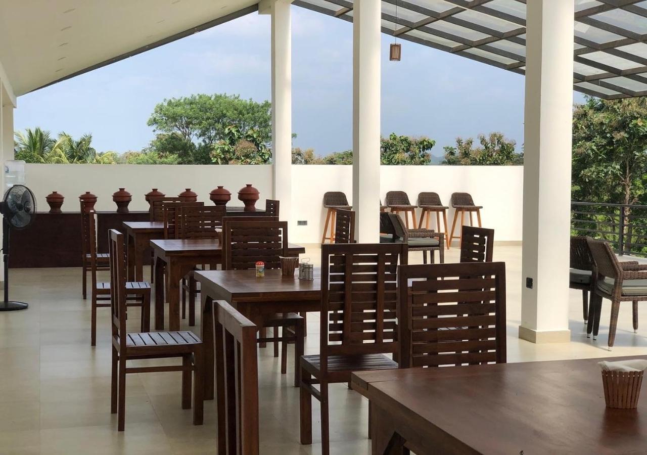 Atteriya Sigiriya Hotel Exterior photo